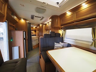 Husbil-halvintegrerad Kabe Travel Master 750 LXL 10 av 22