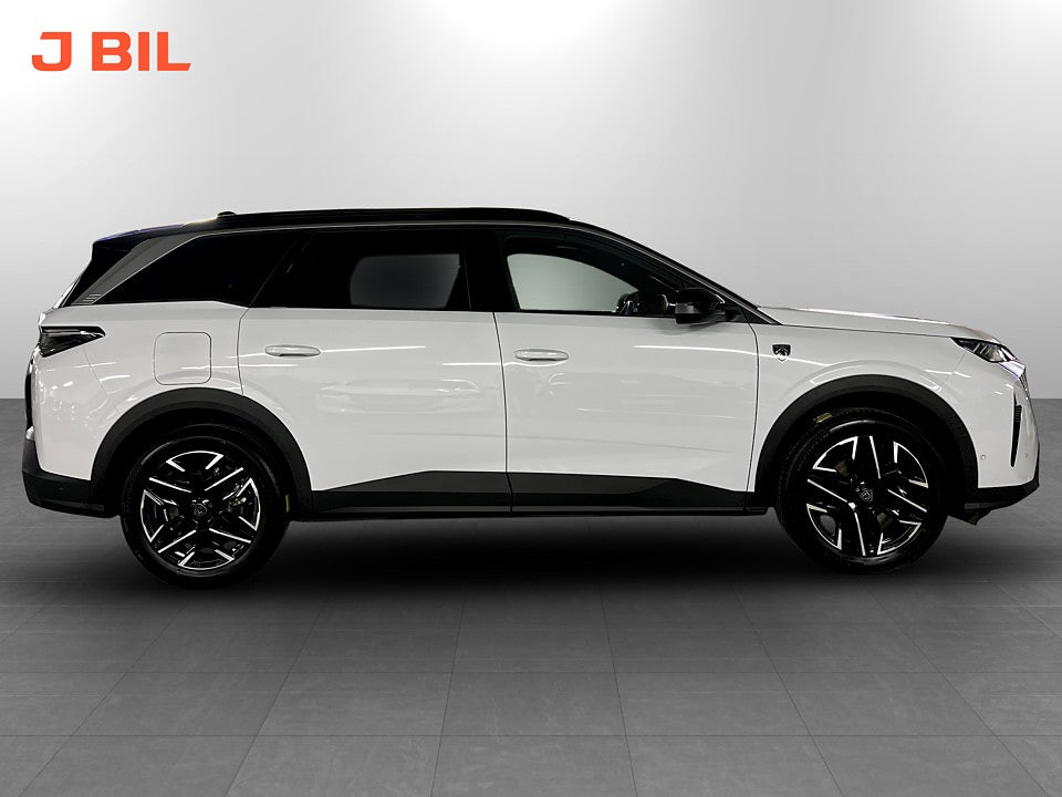 Bild på Peugeot 5008 GT Ultimate Hybrid 145hk Aut 7-SITS ELSTOL B-KAMERA